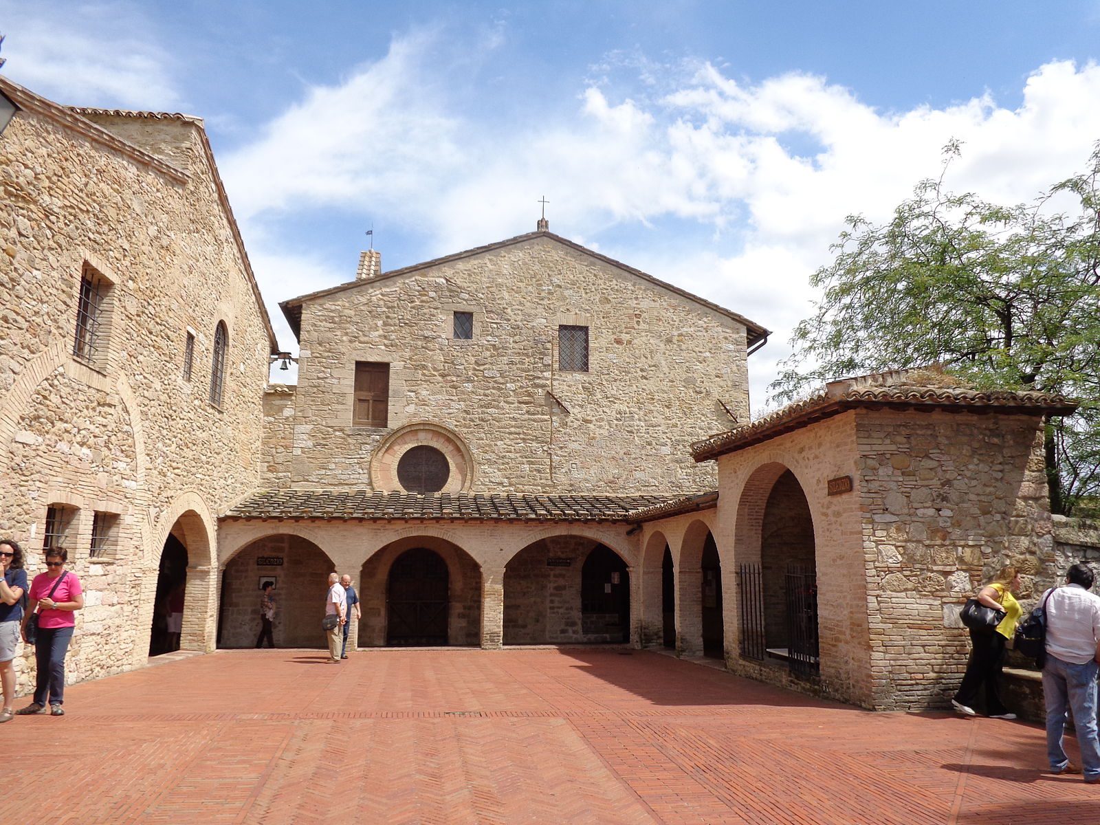 1600px-San_Damiano_(Assisi)_02